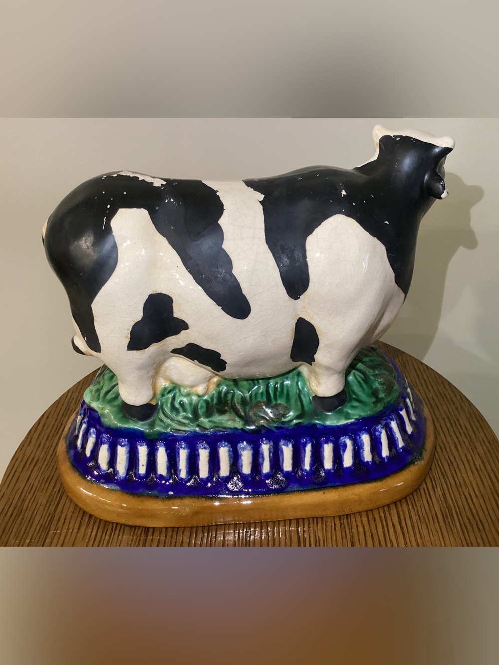 Vintage Majolica Style Large Ceramic Cow - Picture 3 of 5